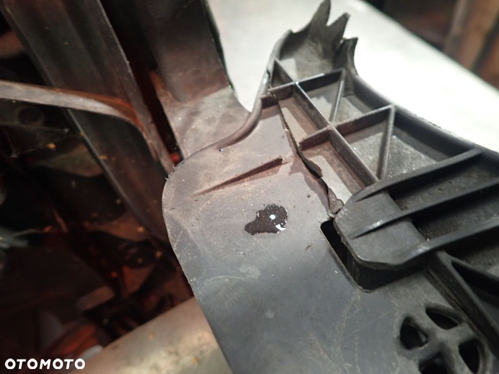 PAS PRZEDNI AUDI A4 B6 - 14