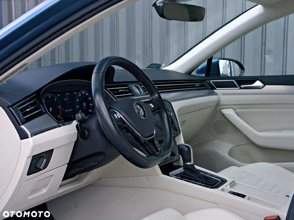 Volkswagen Passat 2.0 TDI BMT Highline DSG - 9