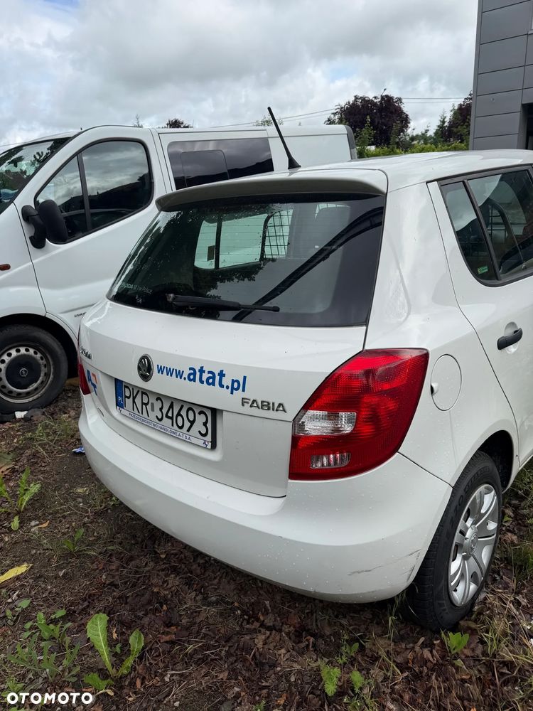 Skoda Fabia 1.6 TDI DPF Active Plus - 8