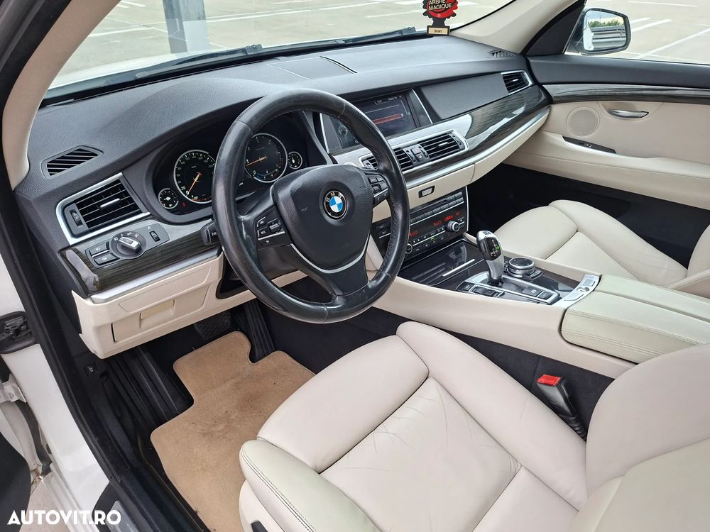 BMW Seria 5 520d - 14