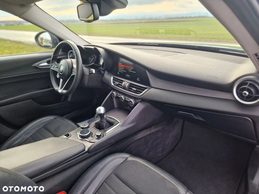 Alfa Romeo Giulia 2.2 D Turbo Super - 27