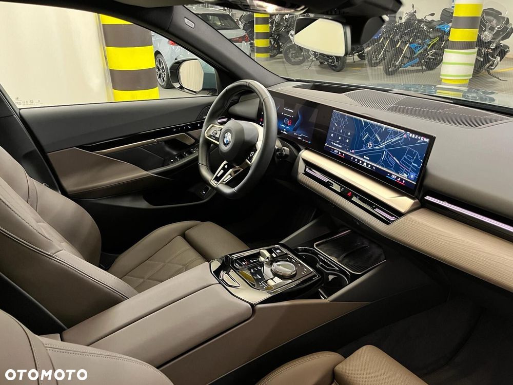 BMW Seria 5 520d xDrive mHEV M Sport - 40