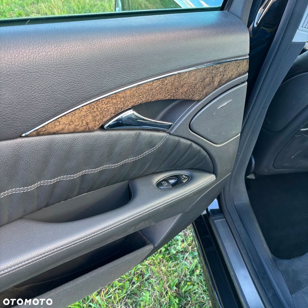 Mercedes-Benz Klasa E 500 4-Matic Avantgarde - 9