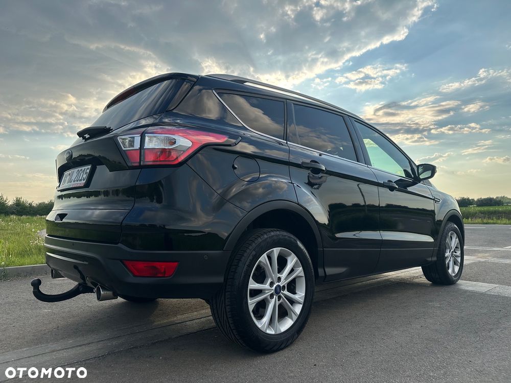 Ford Kuga 2.0 TDCi 2x4 Titanium - 4