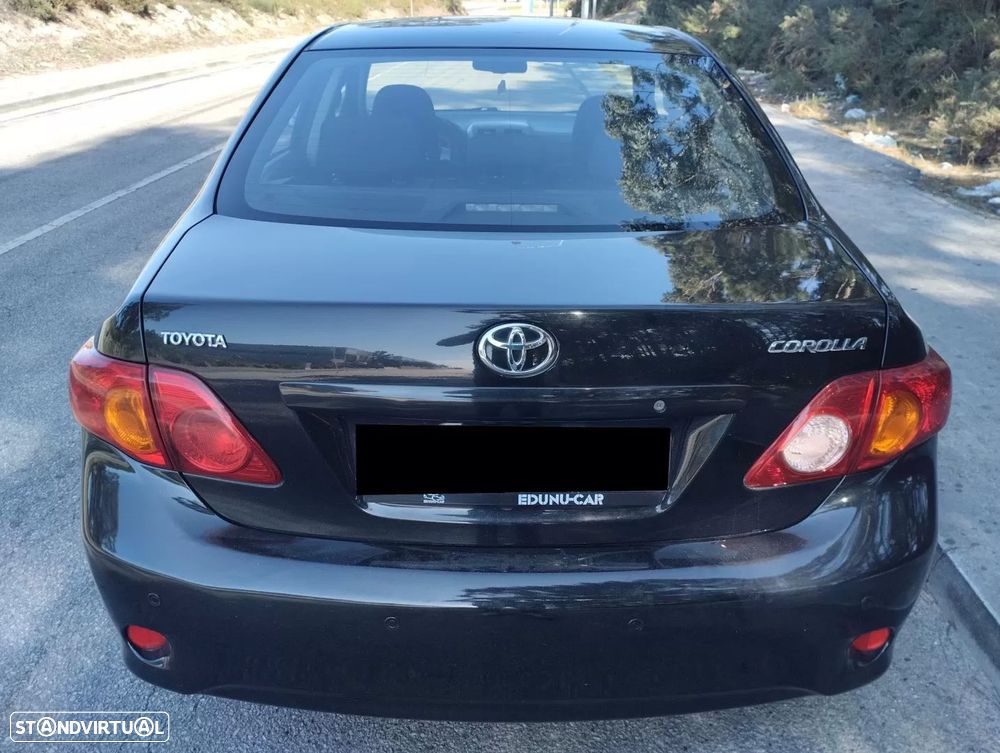 Toyota Corolla 1.4 D-4D Exclusive - 6