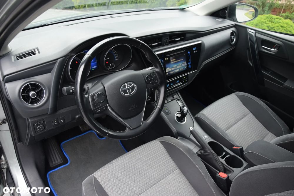 Toyota Auris - 12