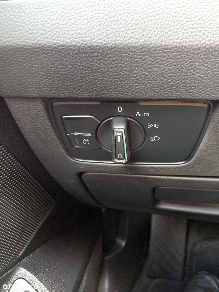 Volkswagen Passat Variant 2.0 TDI SCR DSG Comfortline - 17