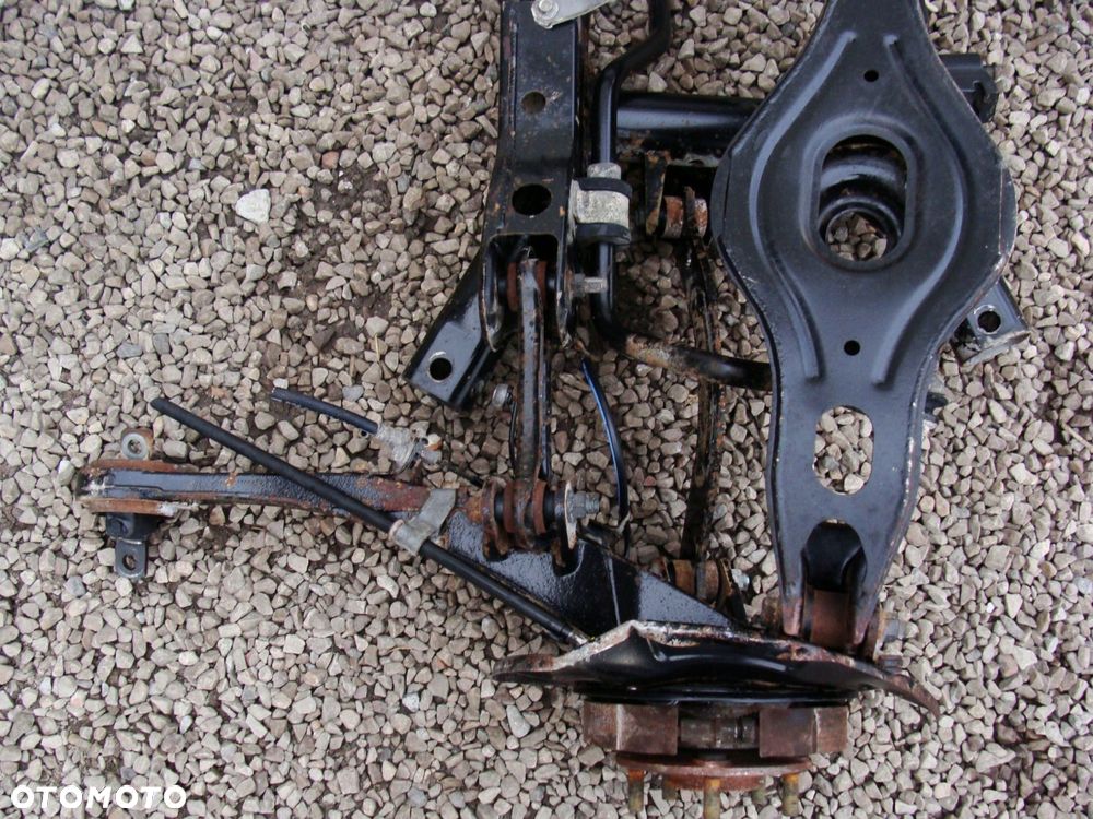 zawieszenie tylne mitshubishi outlander ii peugeot 4007 citroen c-crosser - 9