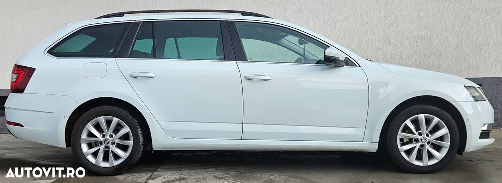Skoda Octavia 1.6 TDI DSG Style - 4