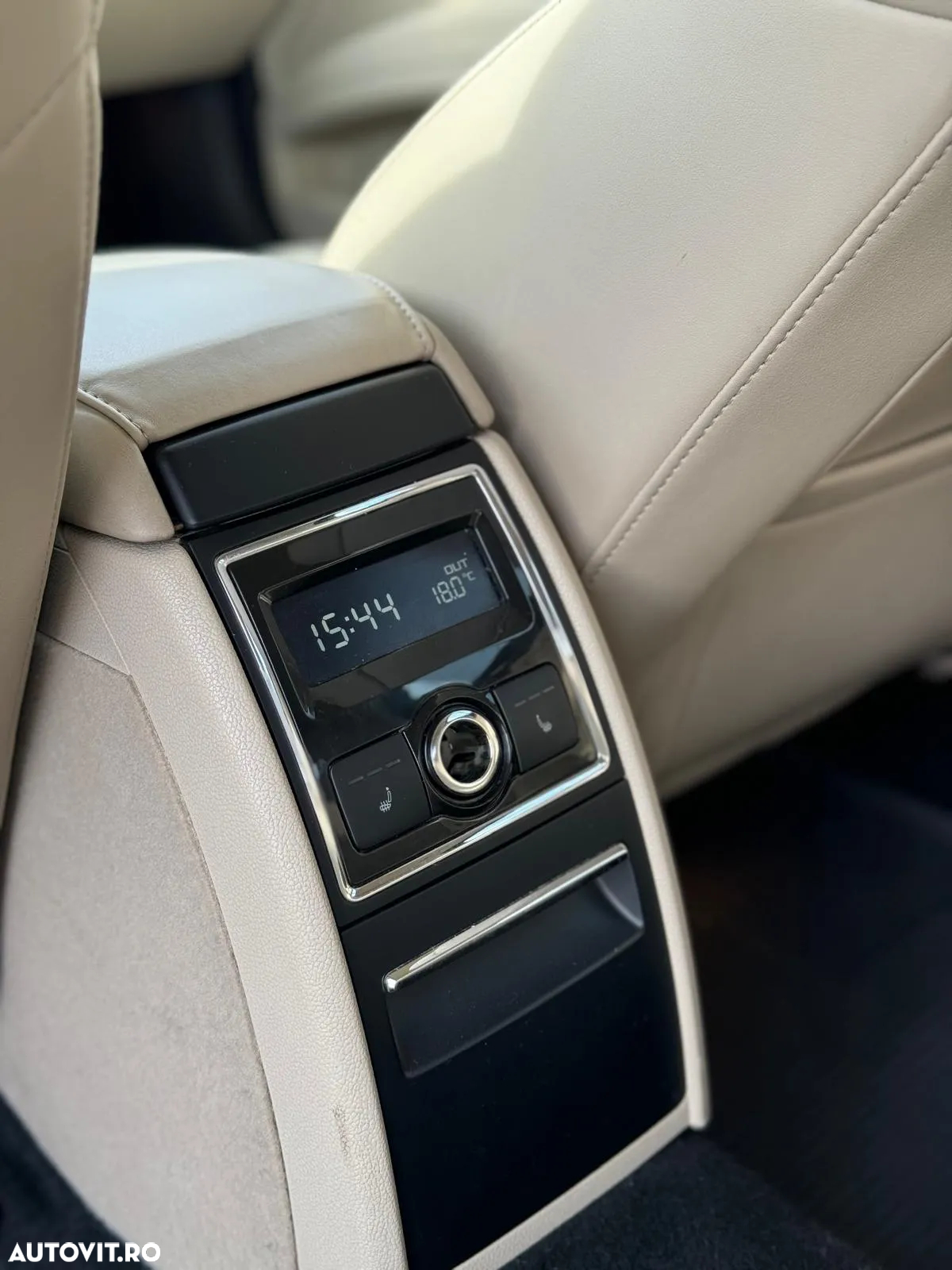 Skoda Superb 2.0 TDI 4x4 Elegance - 12