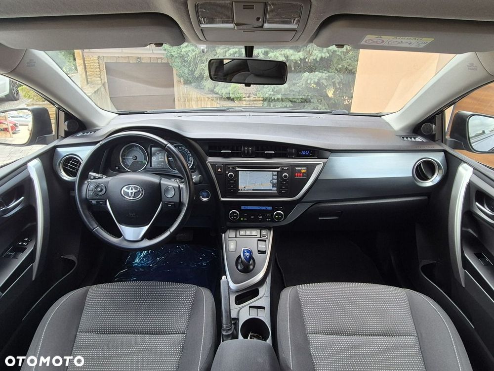 Toyota Auris - 10