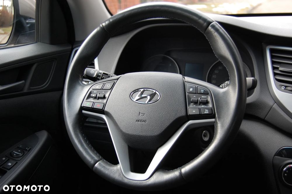 Hyundai Tucson blue 1.7 CRDi 2WD Intro Edition - 23