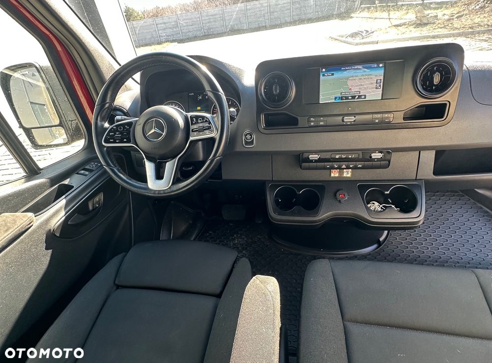 Mercedes-Benz Sprinter - 16