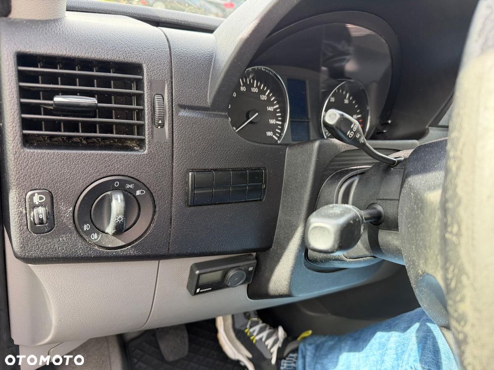 Mercedes-Benz Sprinter - 7