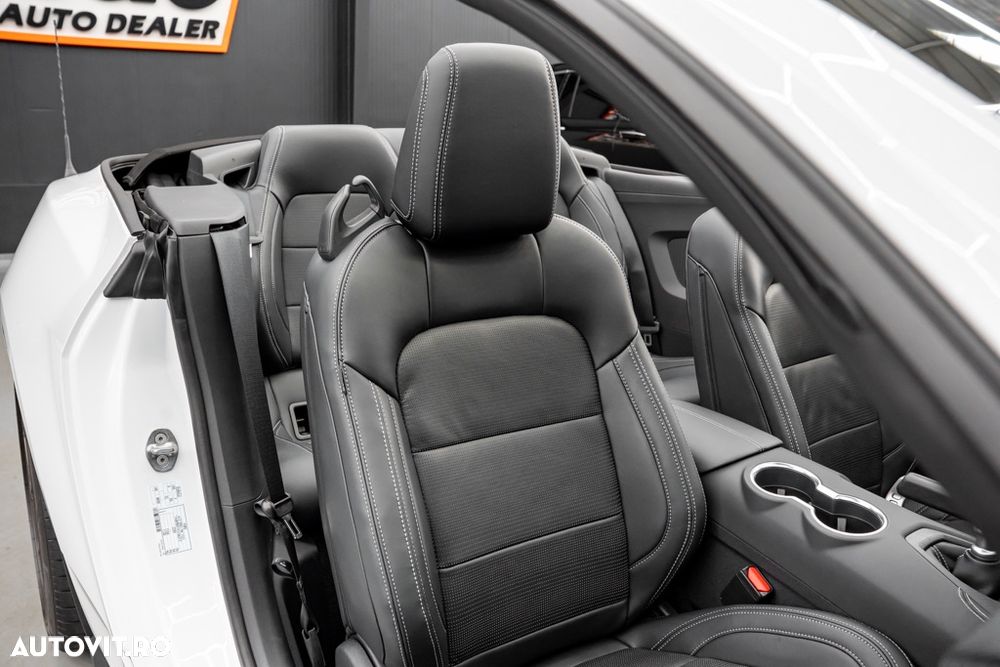 Ford Mustang Convertible 5.0 Ti-VCT V8 Aut. GT - 11