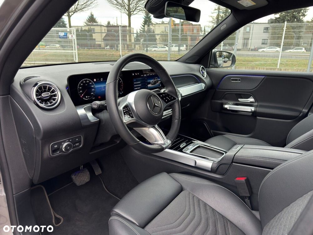 Mercedes-Benz GLB 200 Progressive 7G-DCT - 17