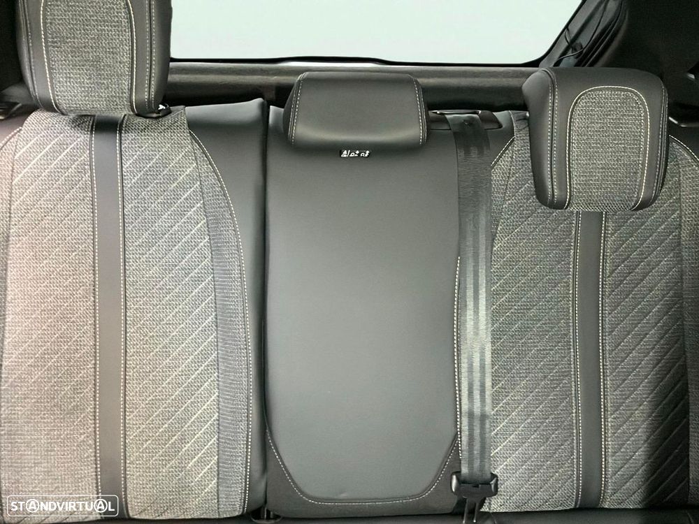 Peugeot 208 1.2 PureTech Allure - 18