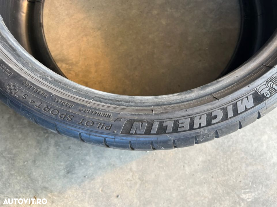 vând 4 anvelope 235/35/19 Michelin de vară second - 6