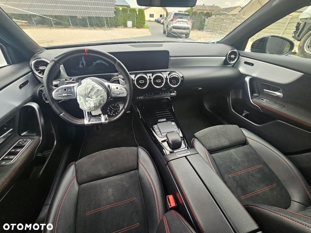 Mercedes-Benz Klasa A 35 AMG 4-Matic 7G-DCT - 12