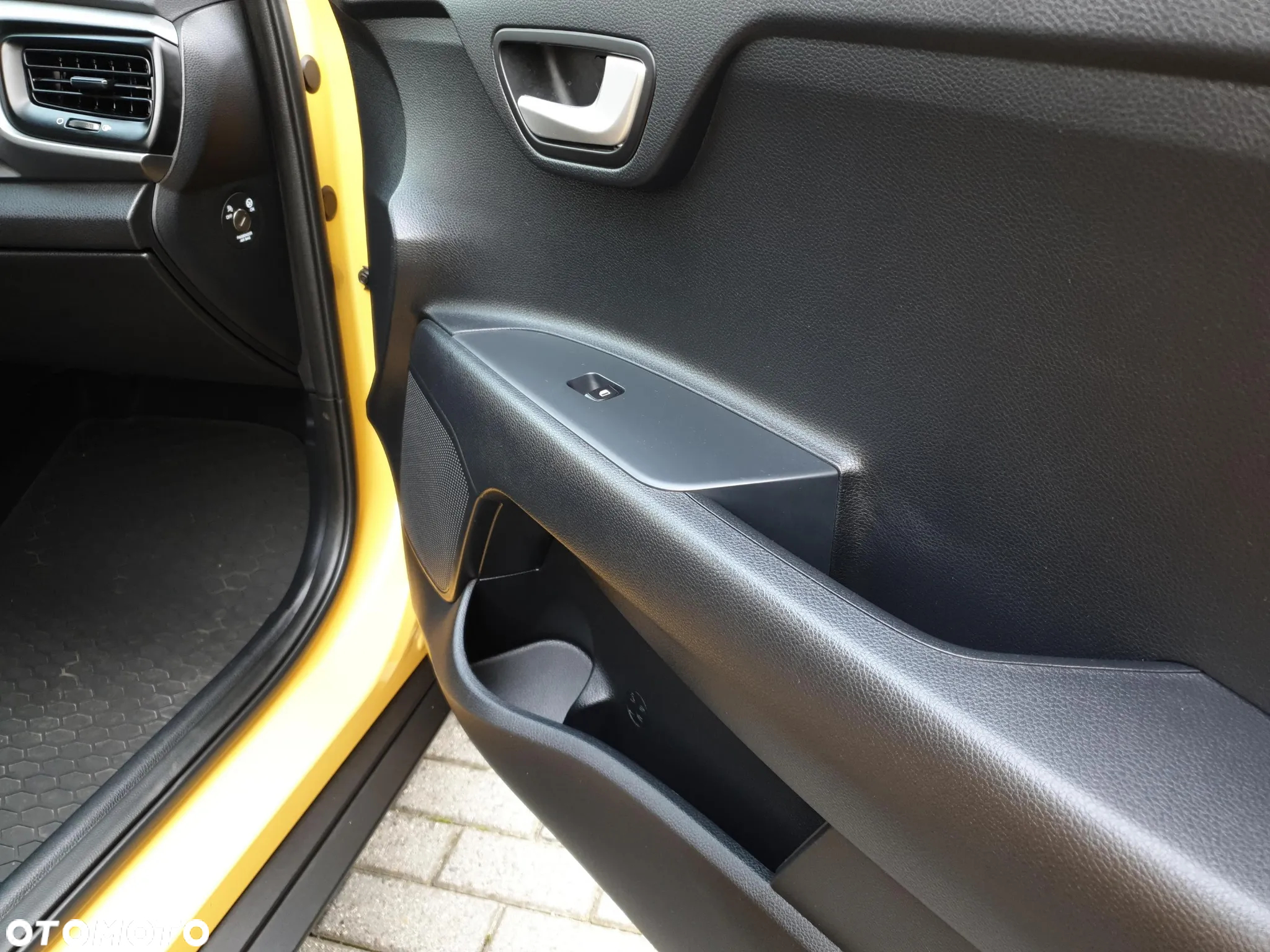 Kia Stonic 1.0 T-GDI M - 27