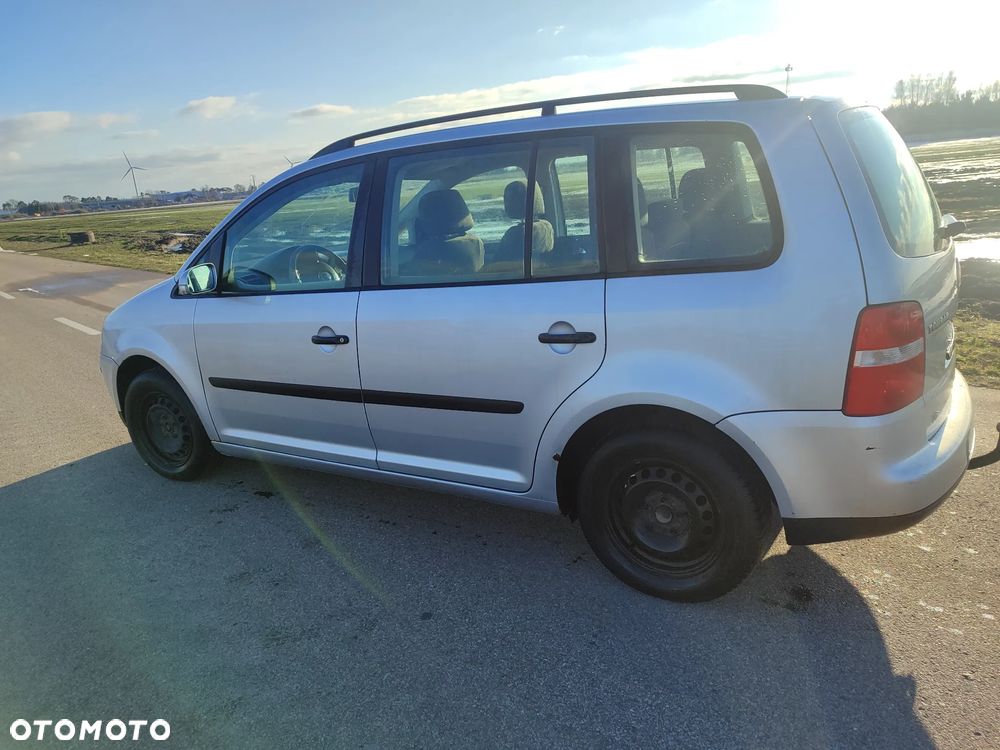 Volkswagen Touran 1.6 Basis - 3