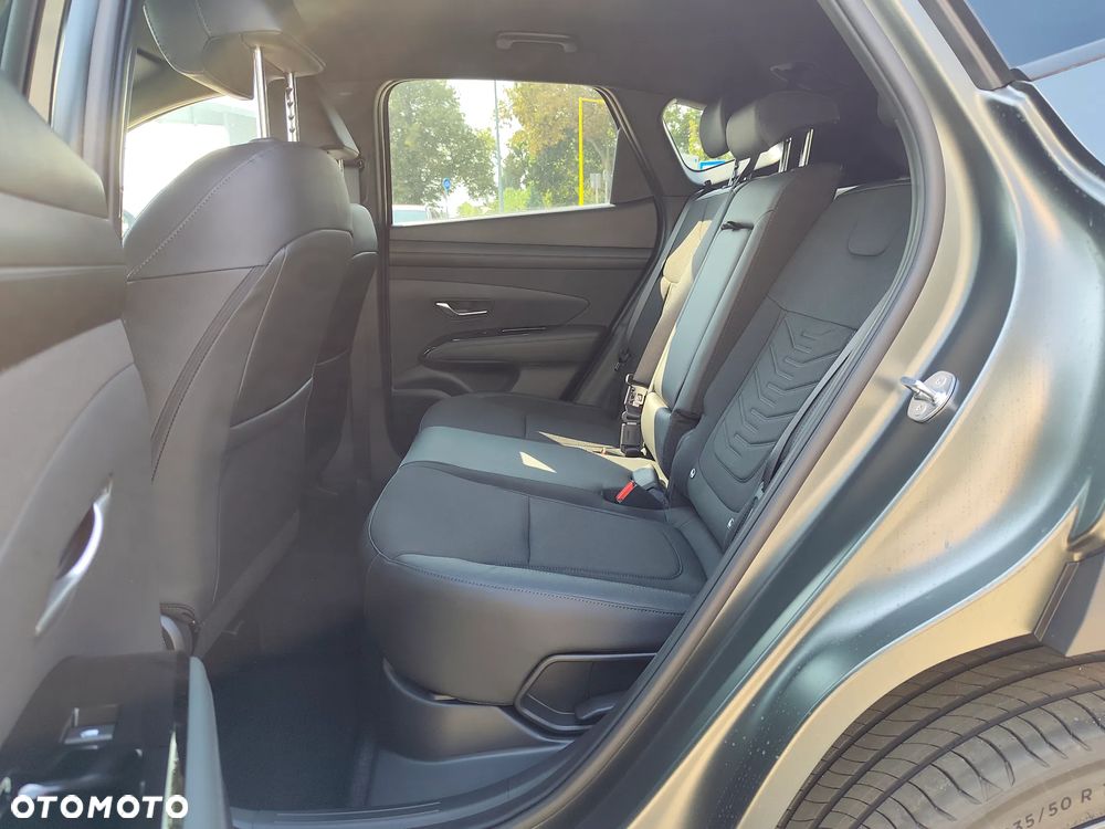 Hyundai Tucson 1.6 T-GDi HEV Smart Black 2WD - 23