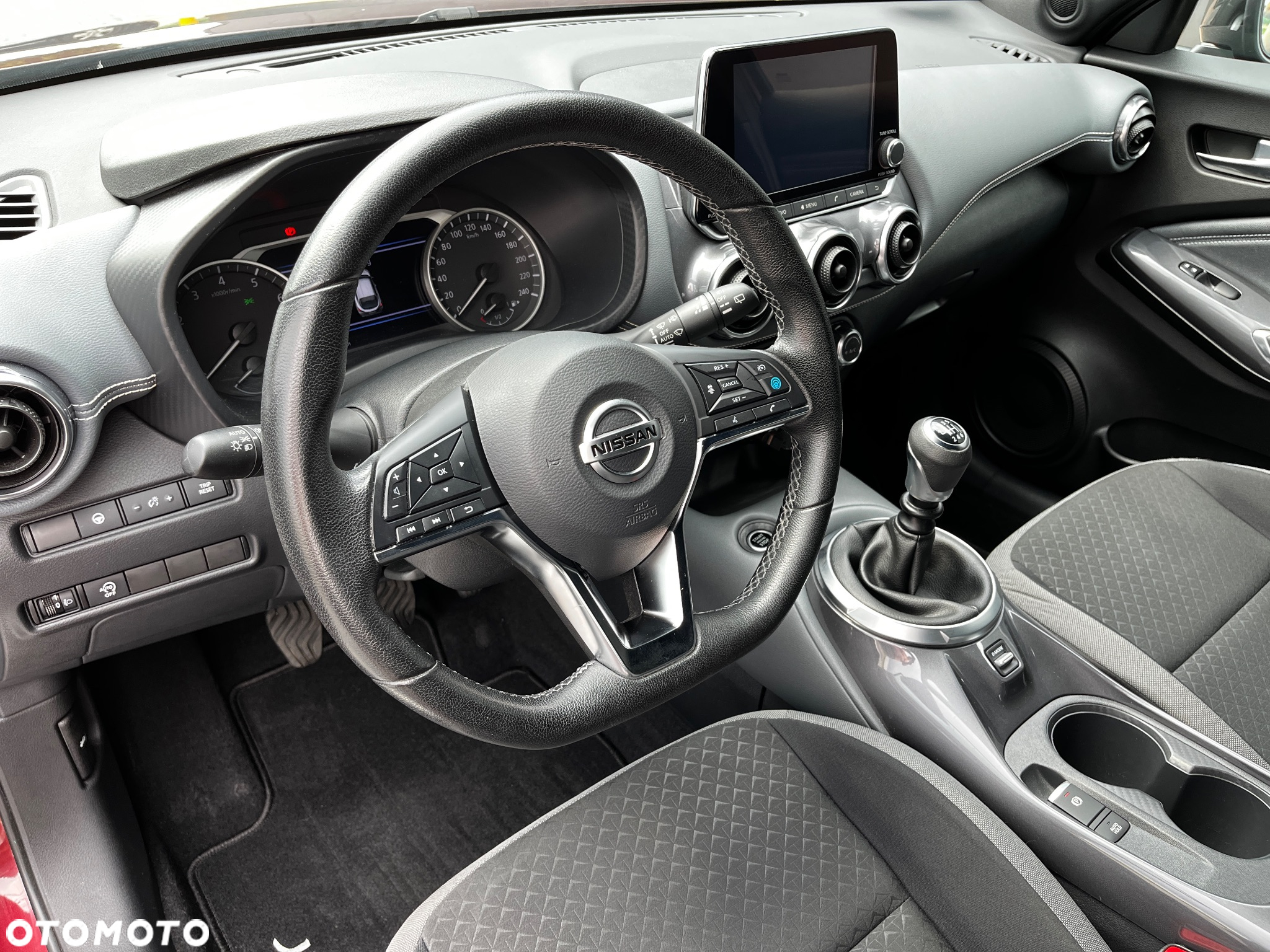 Nissan Juke 1.0 DIG-T N-Connecta - 11