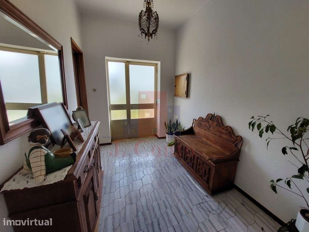 Prédio com 7 apartamentos no centro de Caldas da Rainha - Grande imagem: 4/52