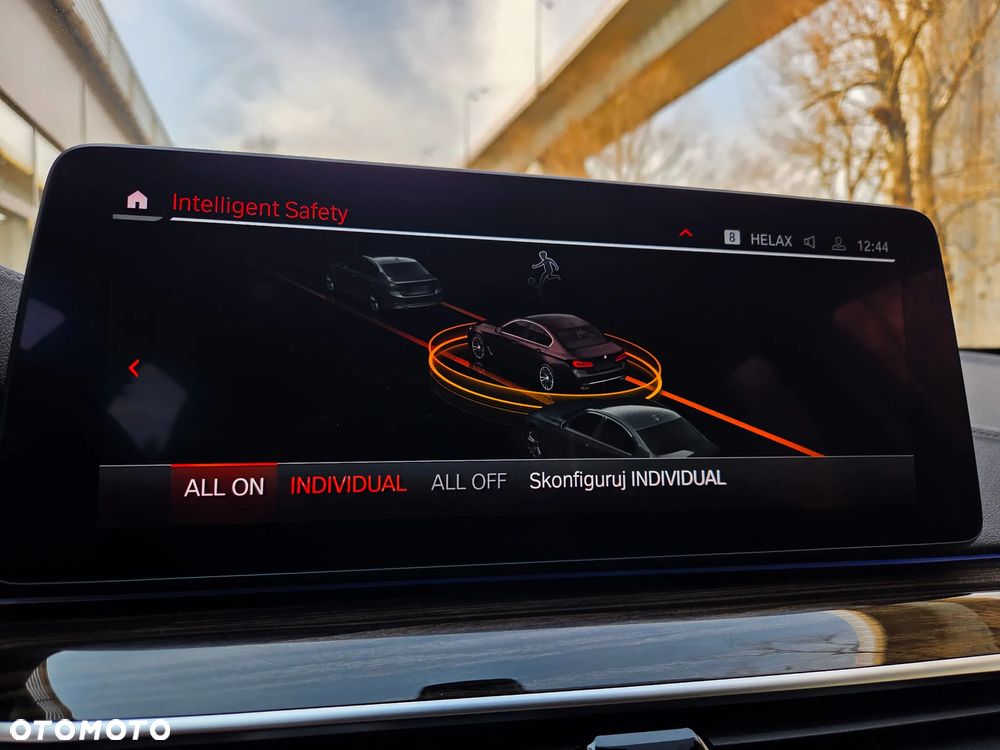 BMW Seria 5 520i Luxury Line sport - 14