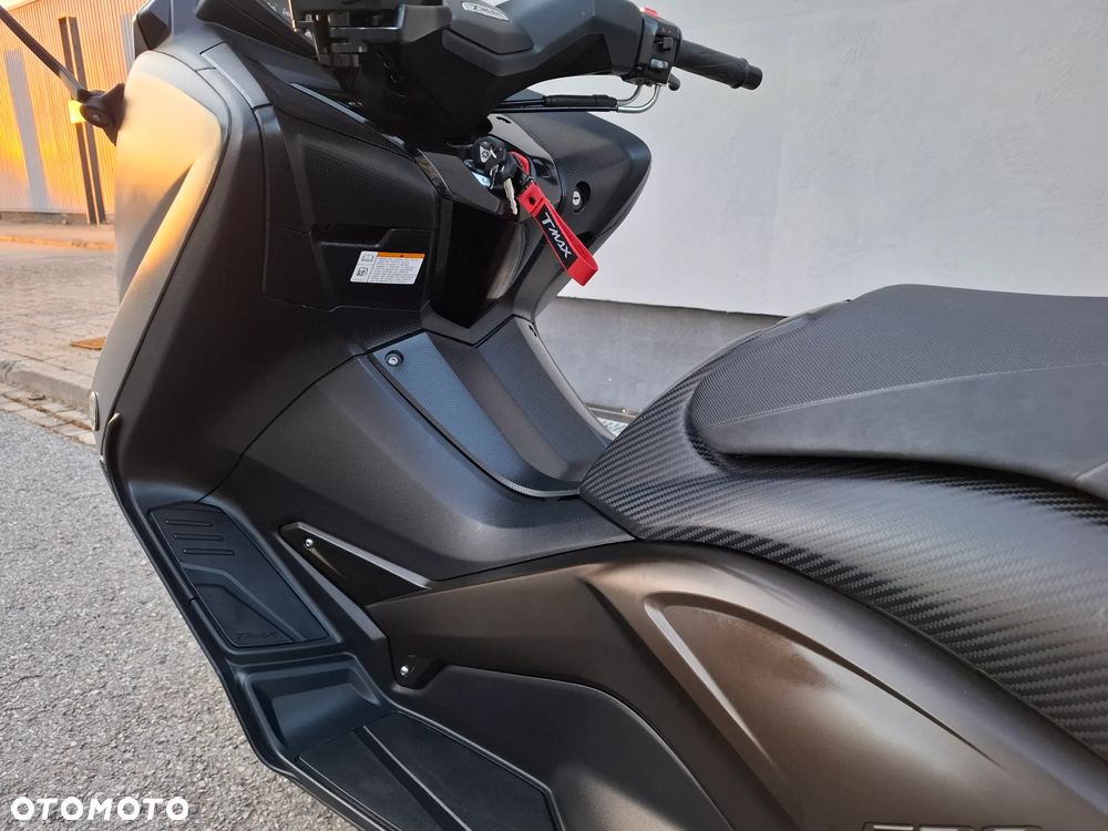 Yamaha Tmax - 32