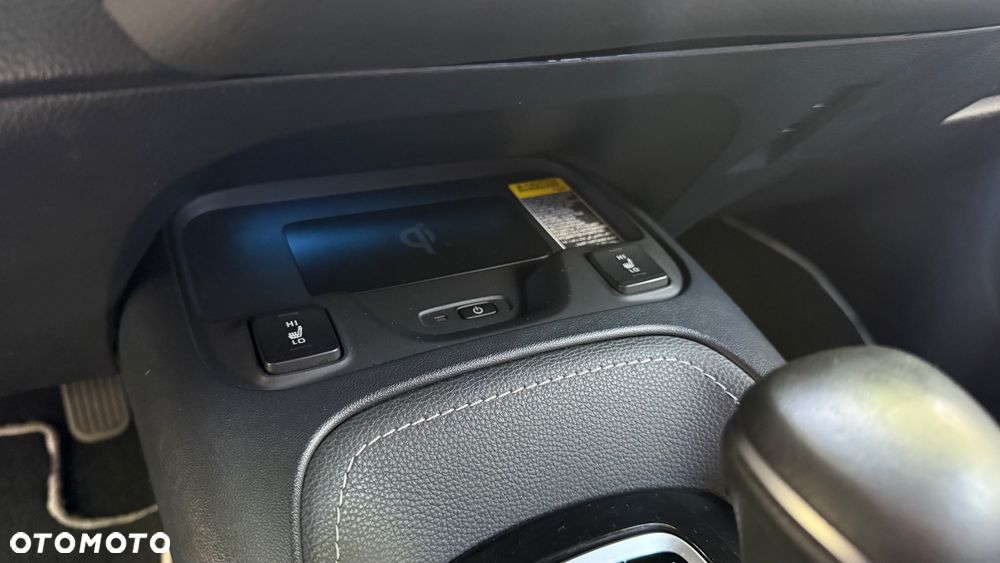 Toyota Corolla 1.8 Hybrid Executive - 12