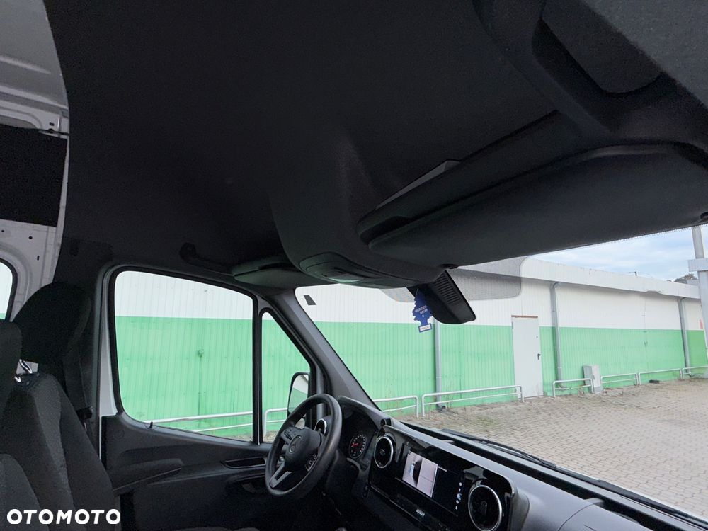 Mercedes-Benz Sprinter 319  3.0 Maxi Brygadówka - 32