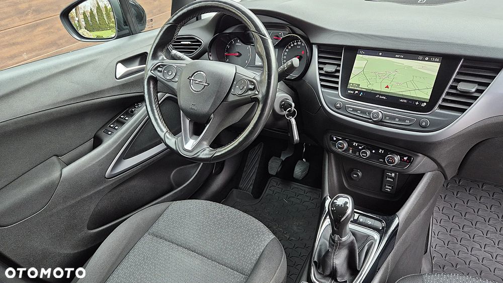 Opel Crossland X 1.2 T Design Line S&S - 32