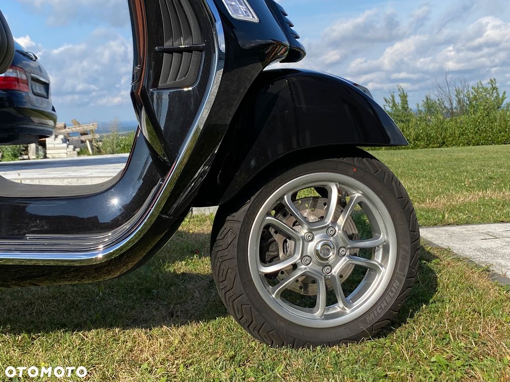 Vespa GTS - 9