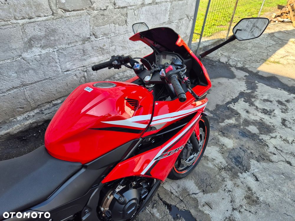 Honda CBR - 11