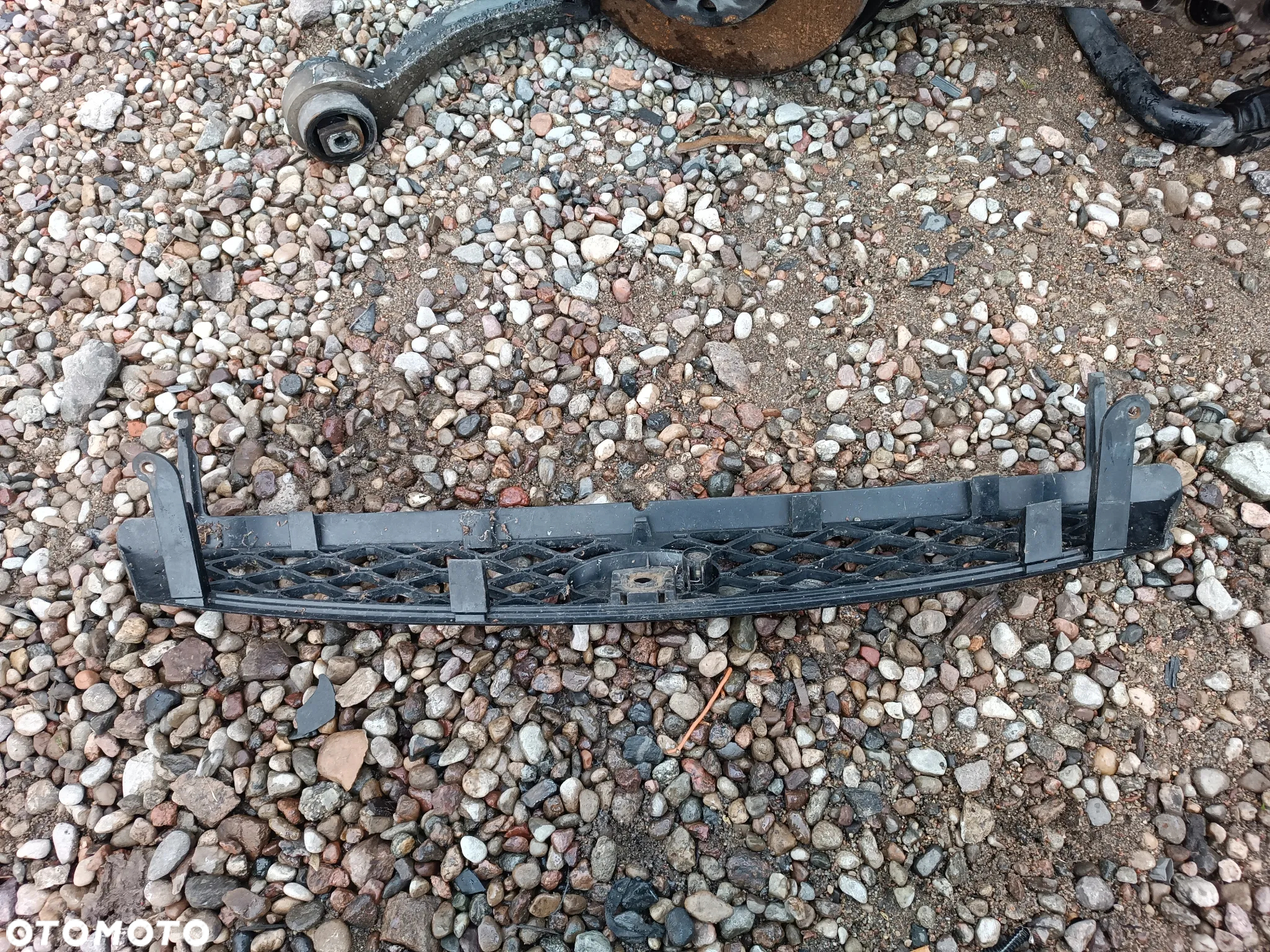 FORD FOCUS MK1 GRILL ATRAPA 2M518200 - 3