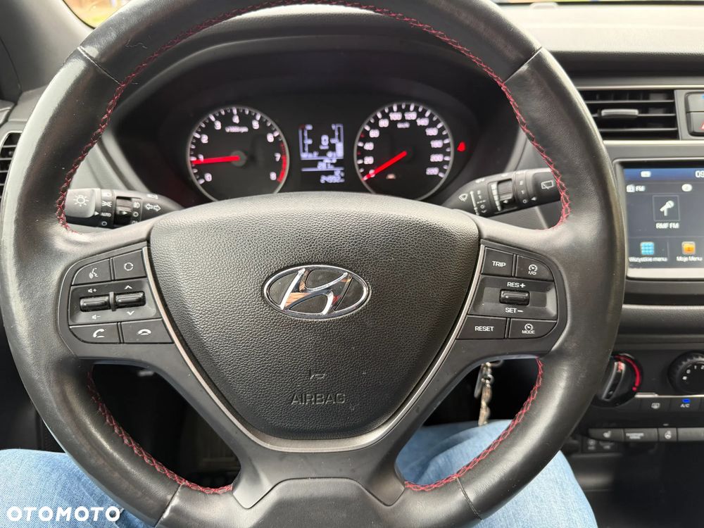 Hyundai i20 - 16