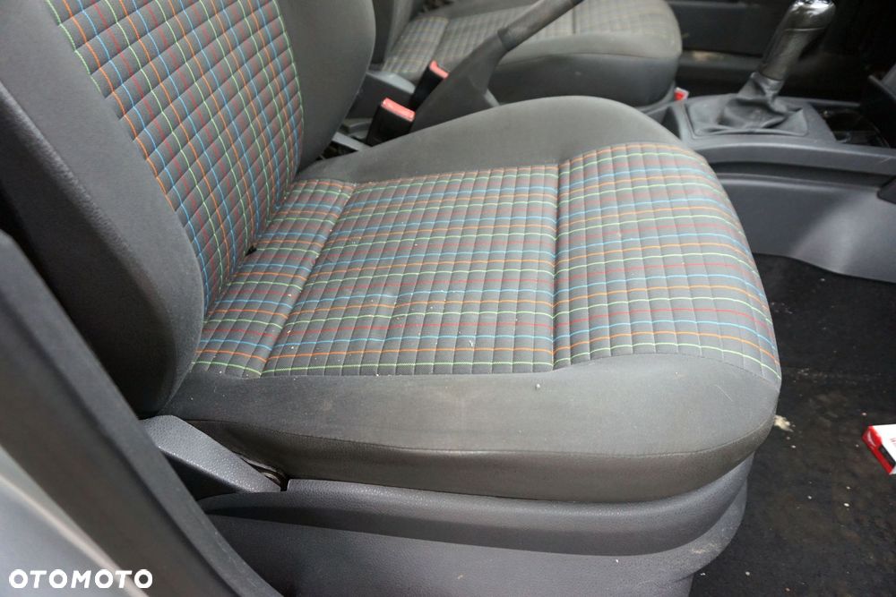 FOTEL PRZEDNI PRAWY POLO IV 9N LIFT 5D HB  VOLKSWAGEN 2004-2009 - 2