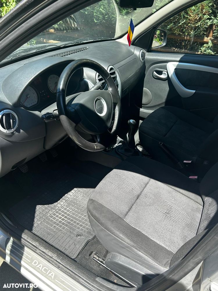Dacia Sandero - 7