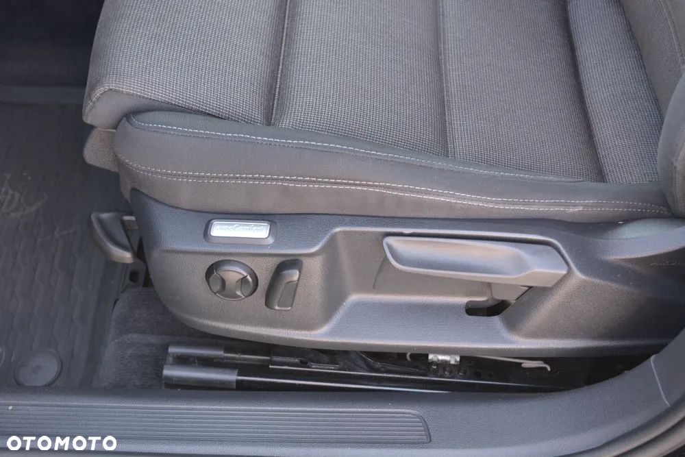 Volkswagen Passat 2.0 TDI BMT Comfortline DSG - 9