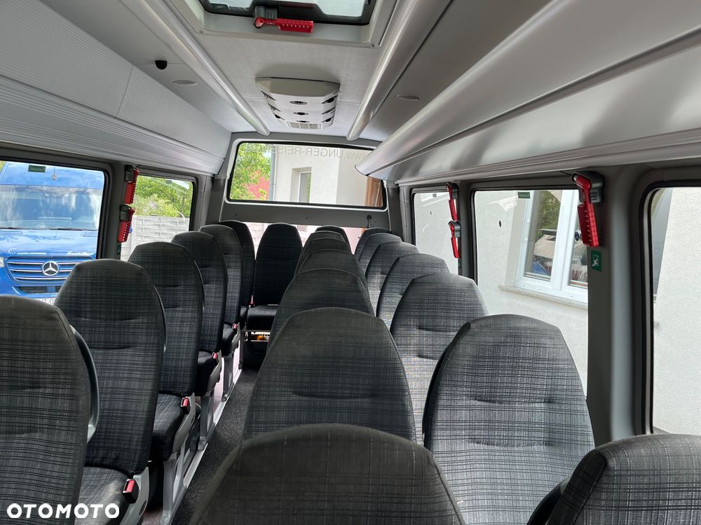 Mercedes-Benz Sprinter Transfer - 11