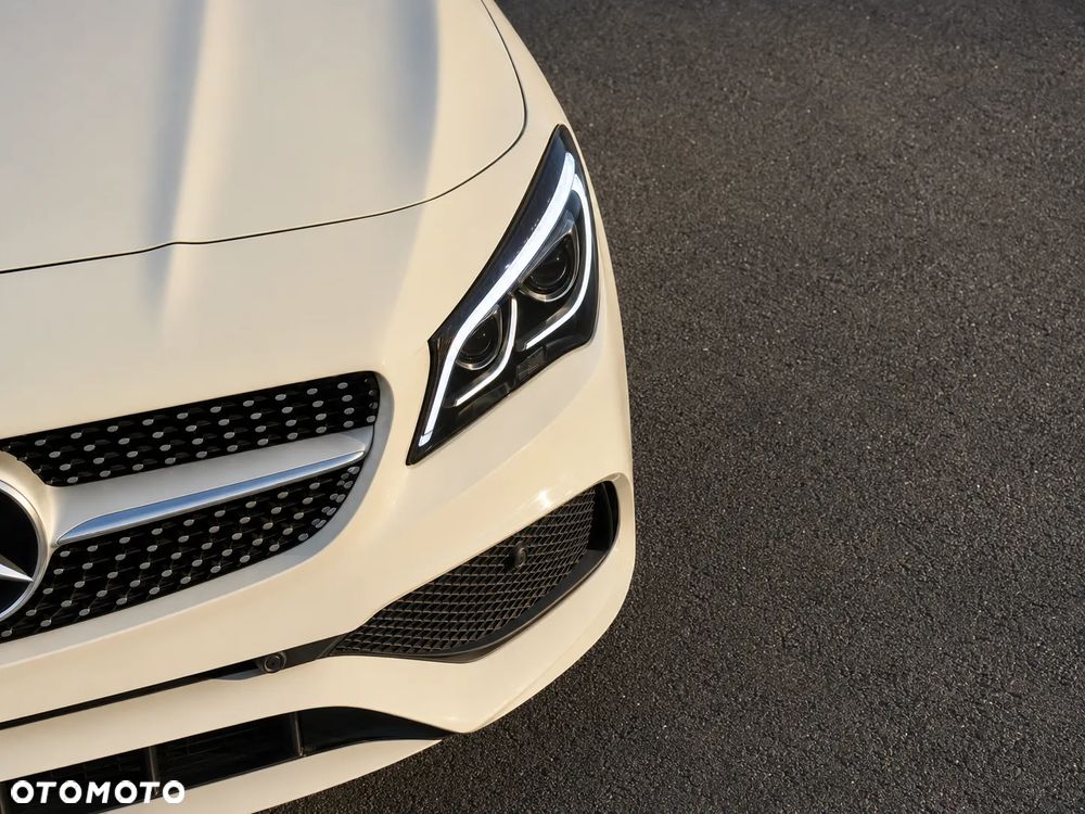 Mercedes-Benz CLA 250 4-Matic AMG Line - 9
