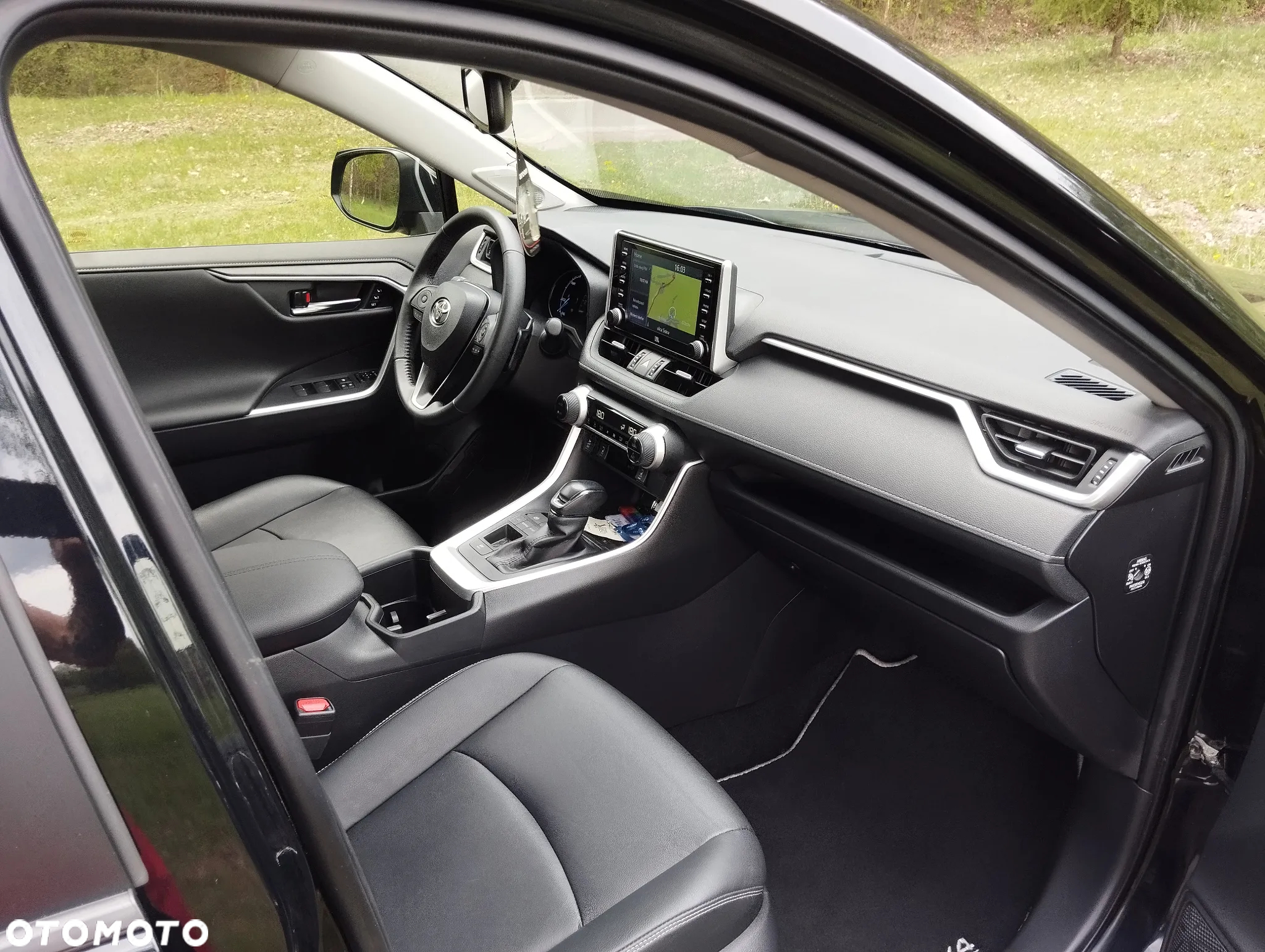 Toyota RAV4 - 7