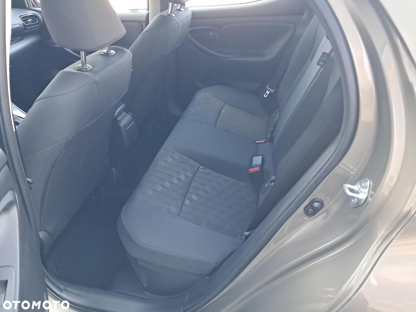 Toyota Yaris - 12