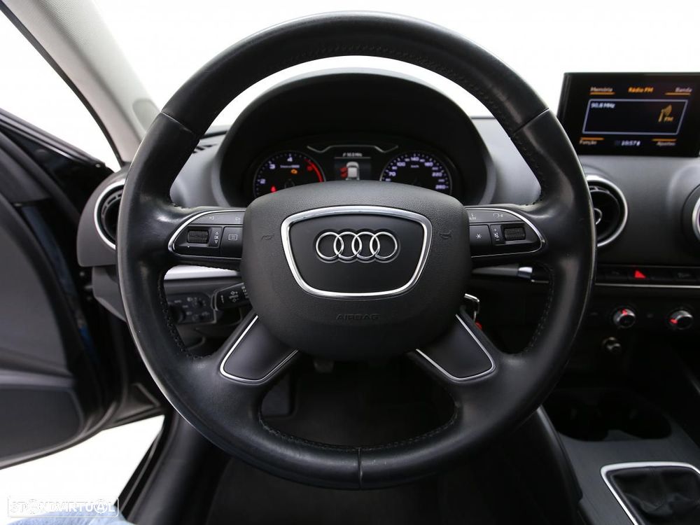 Audi A3 Limousine 1.6 TDI Business Line Attraction - 16