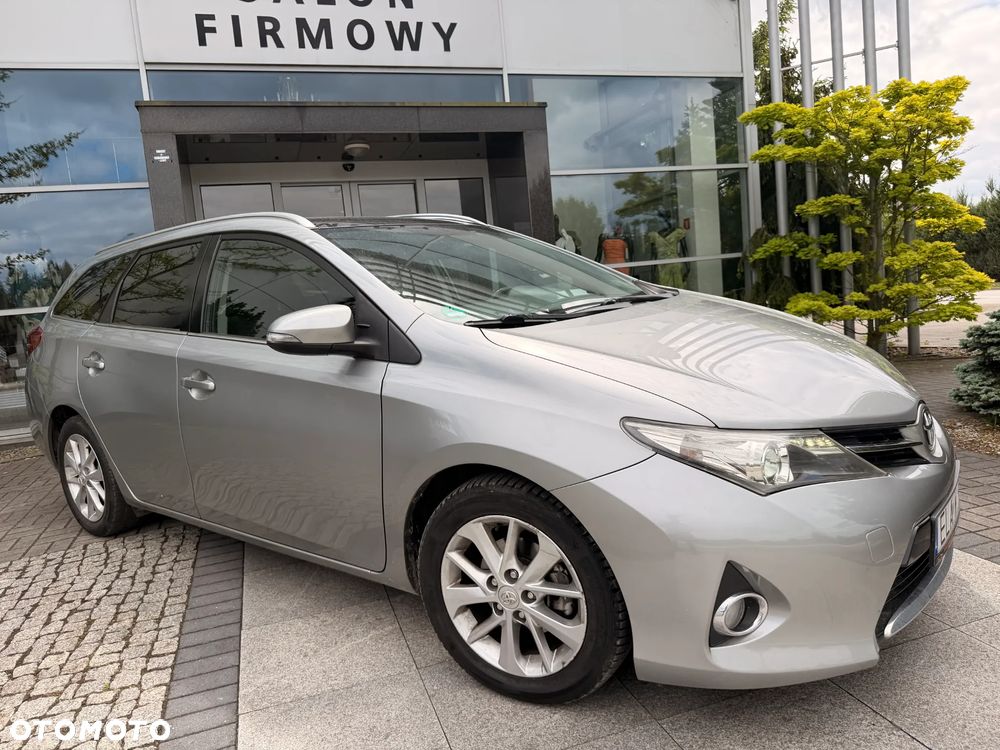 Toyota Auris 1.6 Prestige - 25