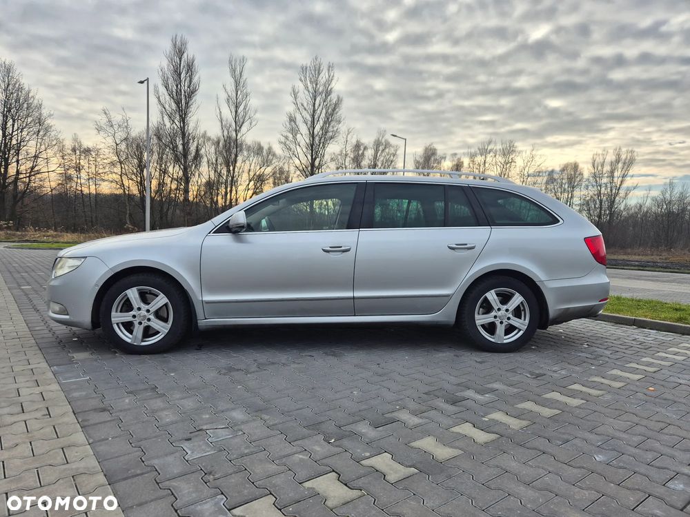 Skoda Superb 2.0 TDI 4x4 DSG Elegance - 2