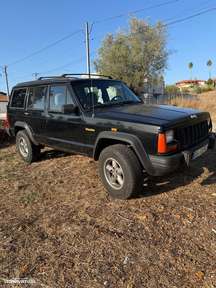 Jeep Cherokee - 3