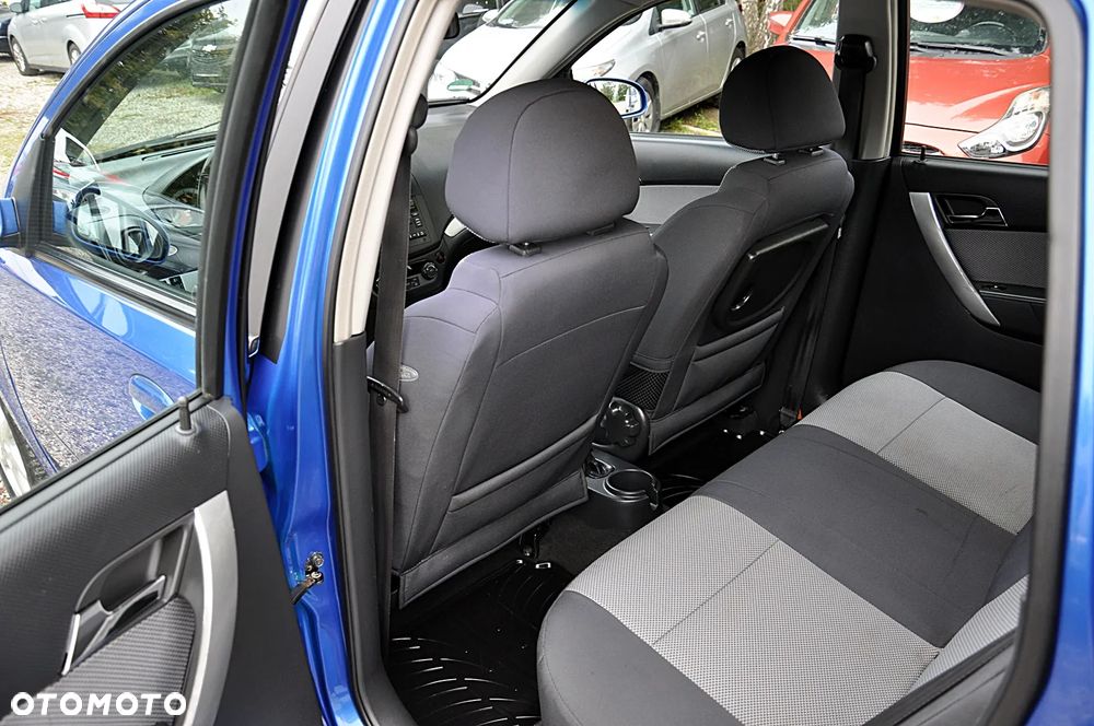 Chevrolet Aveo 1.4 16V LT - 26