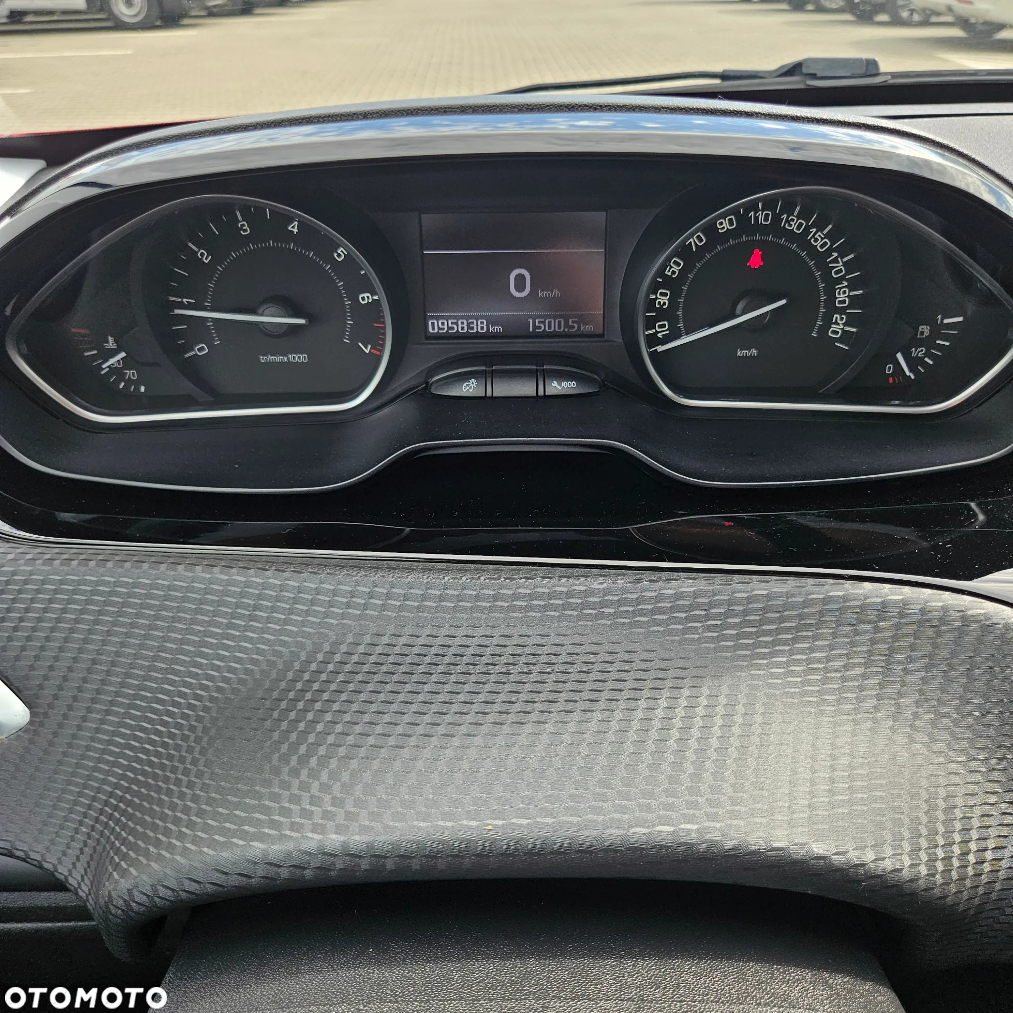 Peugeot 208 1.2 PureTech Allure - 11